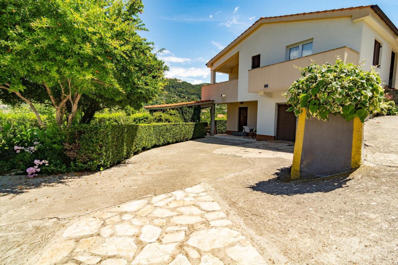 Apartment Dumicic 1 Mundanije Kültér fotó